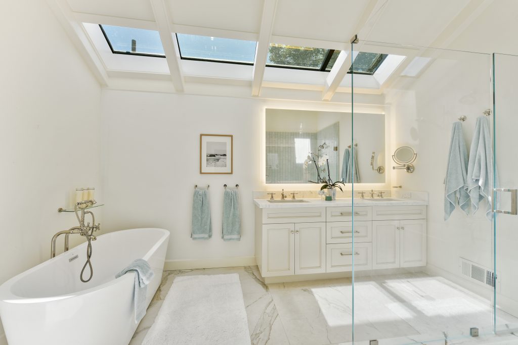 Home of the Week: View-wrapped Mill Valley domain