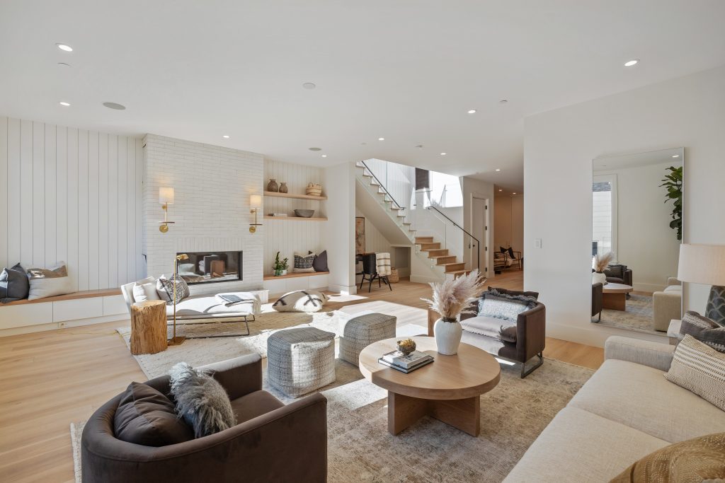 Designer-curated Russian Hill masterpiece