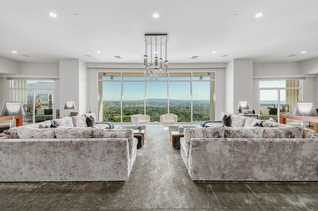 Home of the Week: Matthew Perry’s astonishing LA sky palace living room