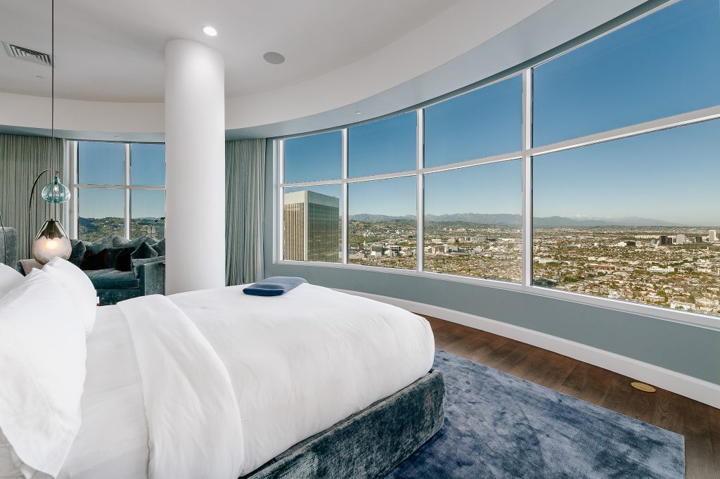 Home of the Week: Matthew Perry’s astonishing LA sky palace bedroom