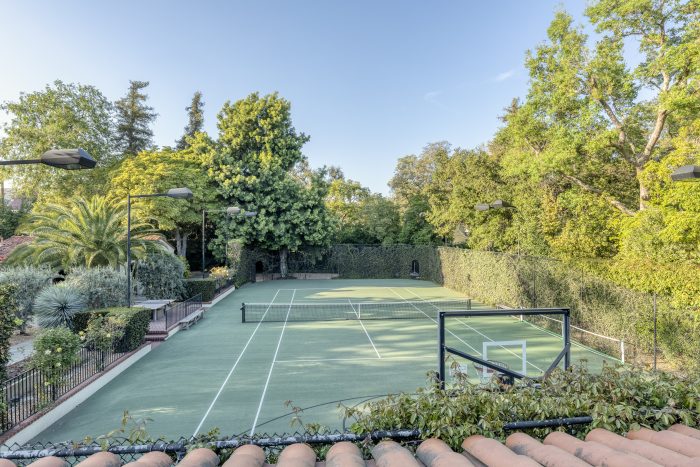 basketball and tennis court
