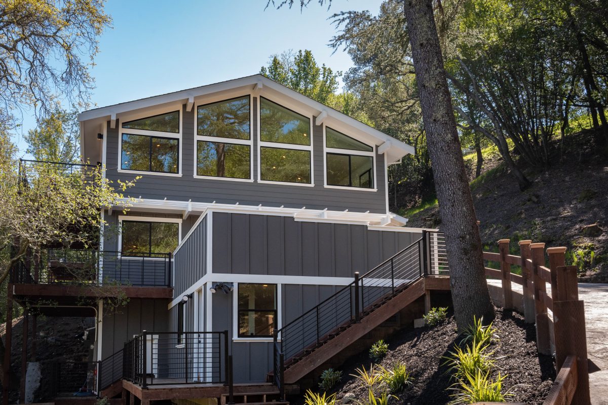 Spacious forest hideaway with separate guest/rental unit