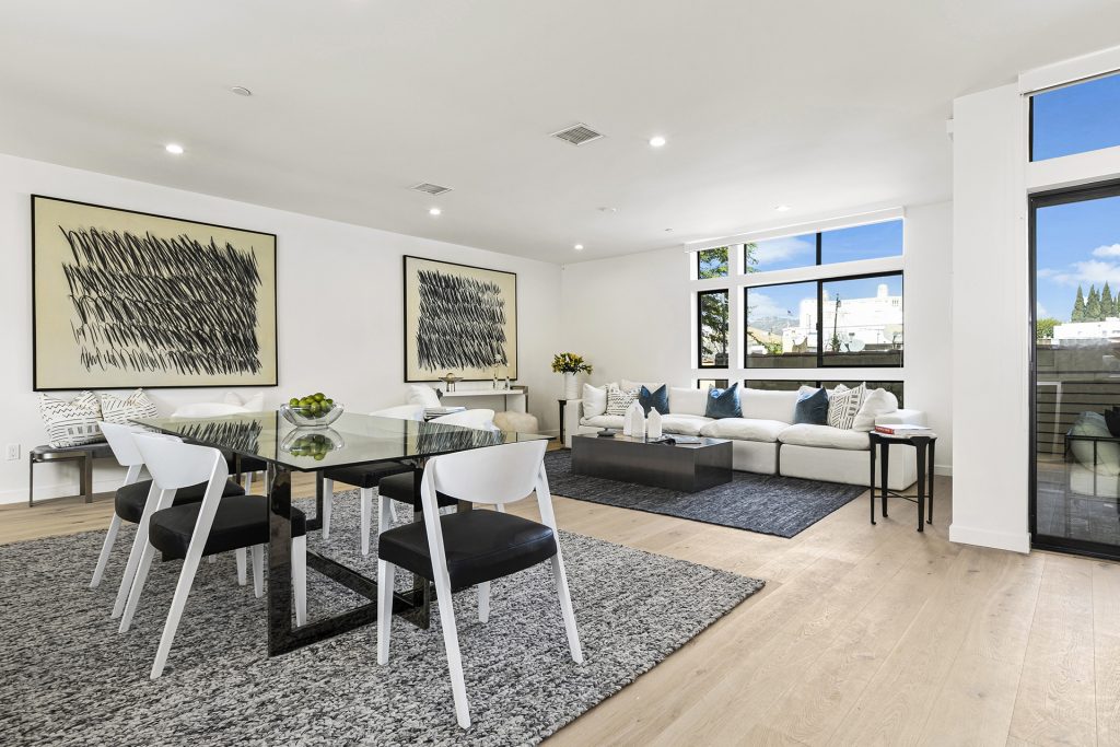 Hollywood small lot home