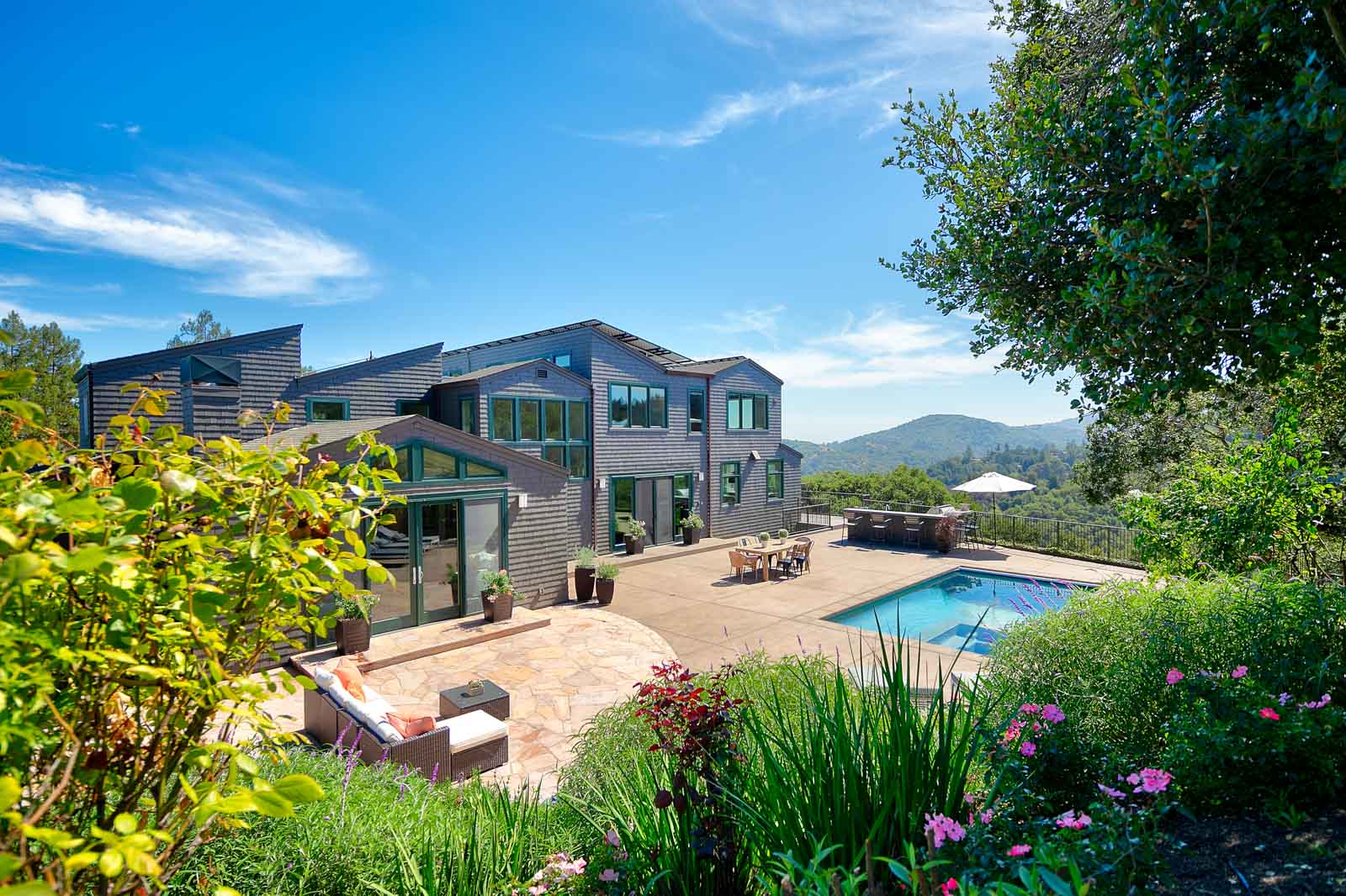 Iron Springs Rd Fairfax of