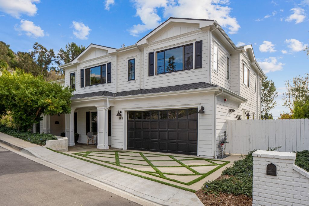 front view of Brentwood estate. 