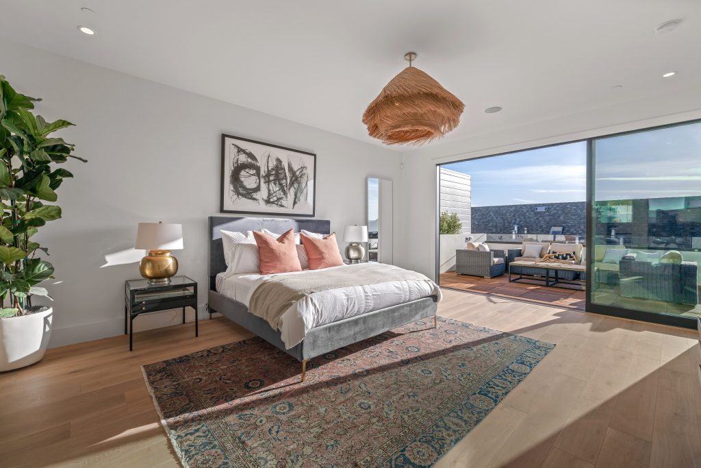 Designer-curated Russian Hill masterpiece