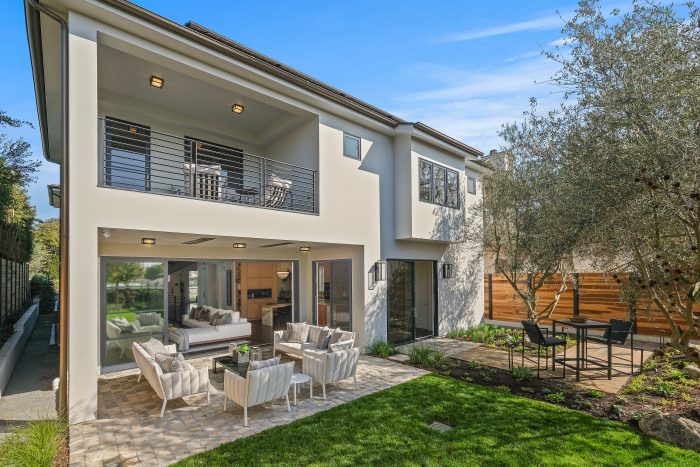 Indoor outdoor dining