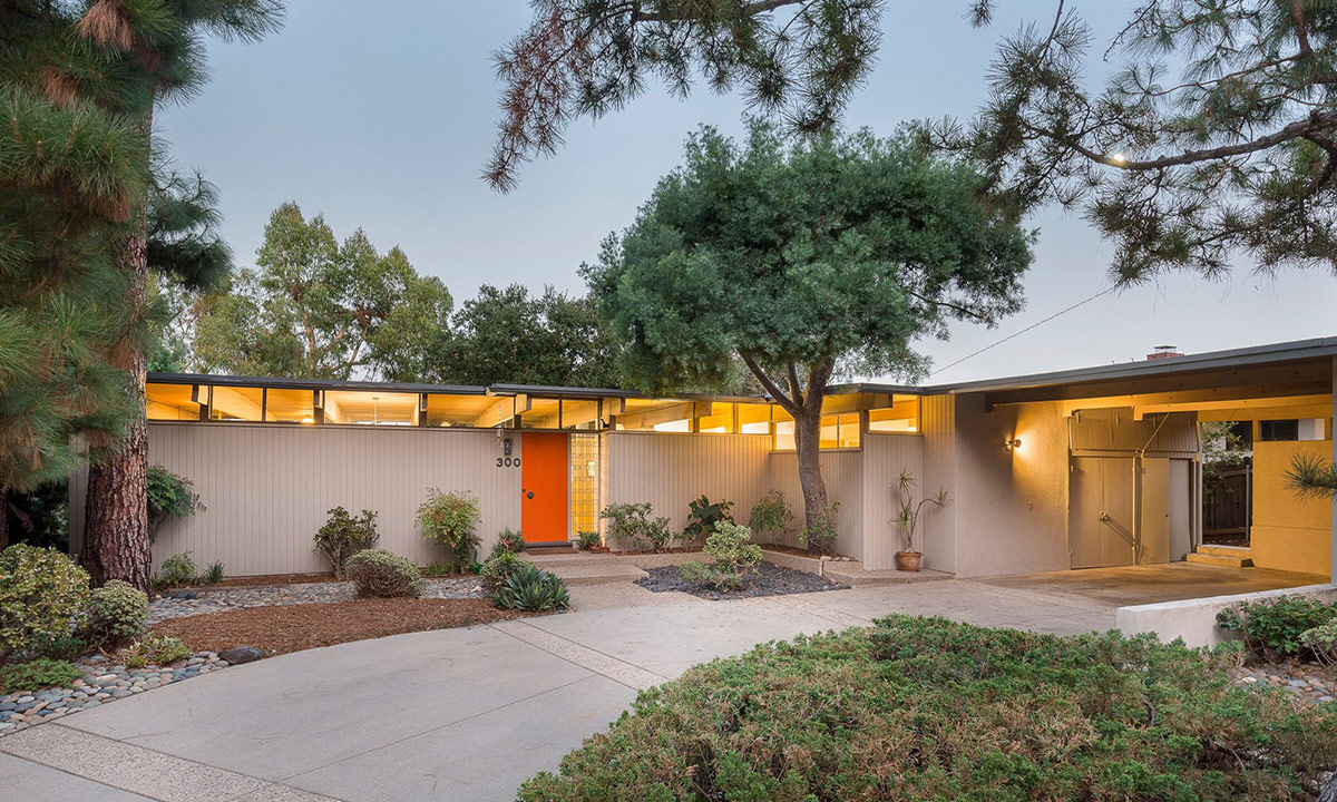 rambler house in the evening.