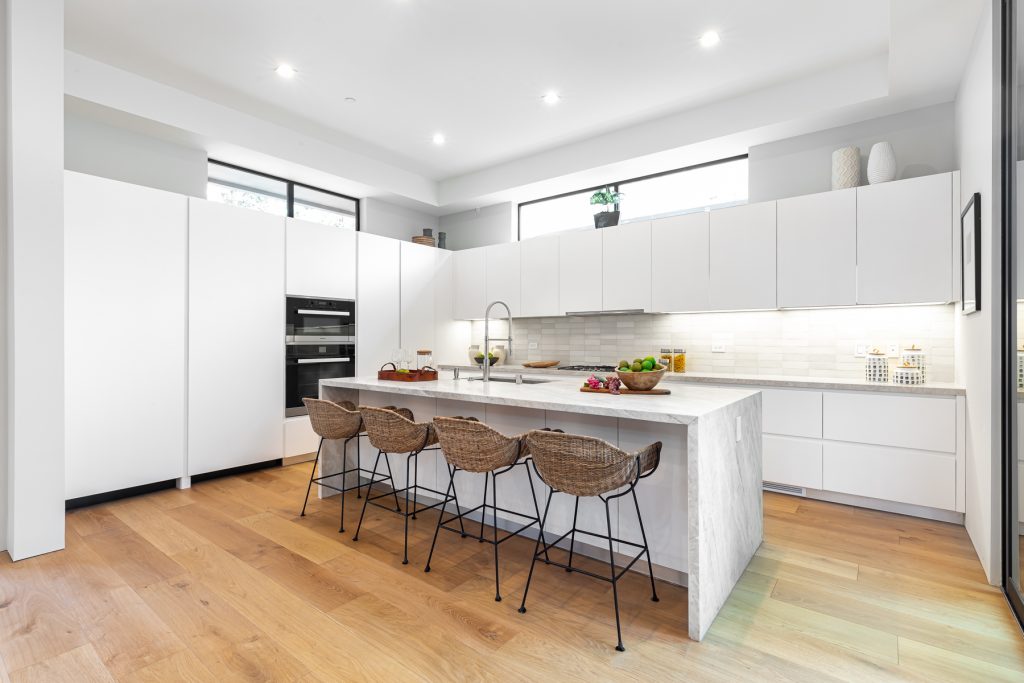 Luxuriously bold modern Norma Triangle residence