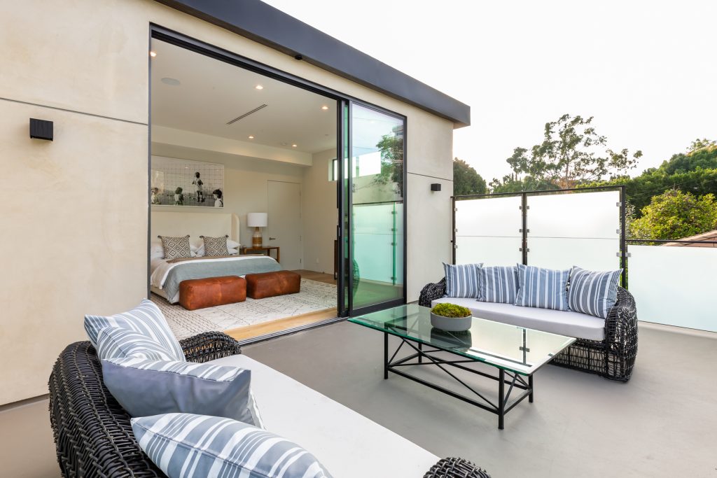 Luxuriously bold modern Norma Triangle residence