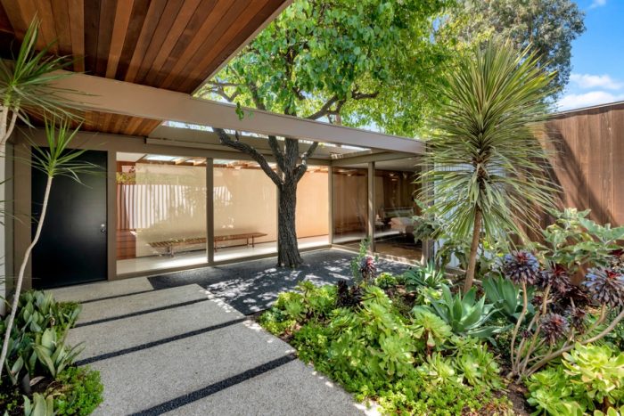 Entry Way with Garden.