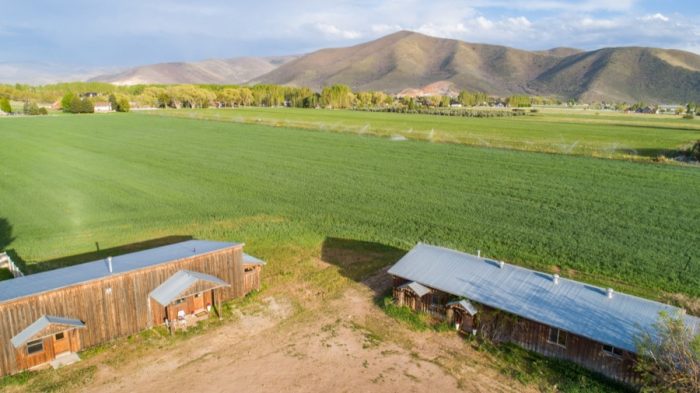 Robert Redford lists iconic Horse Whisper Ranch