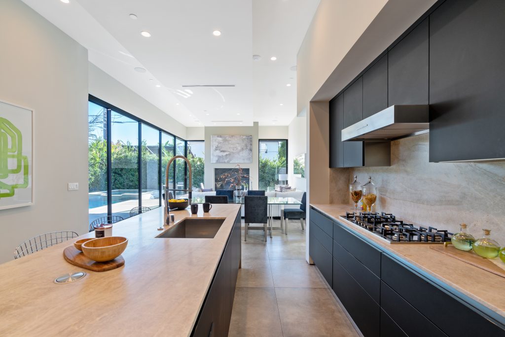 Showing Beverly Grove home kitchen