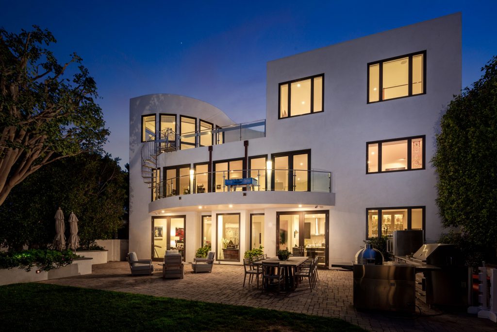 Home of the Week: Malibu Colony architectural view home