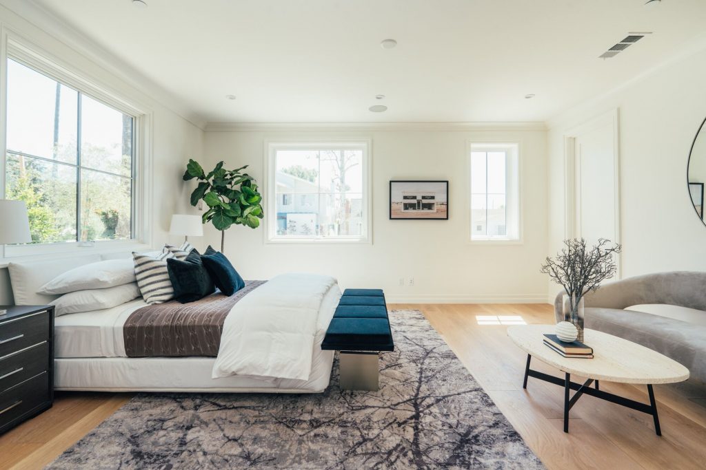 Rustic farmhouse captures natural seaside elegance