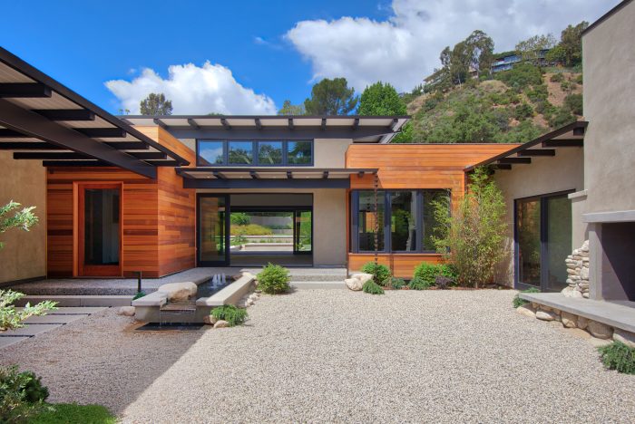 New custom architectural emerges in Linda Vista