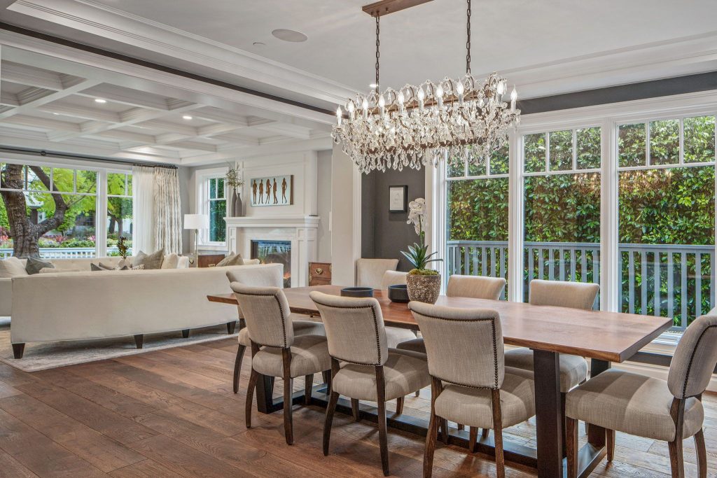 Rare retreat in prime Santa Monica dining room