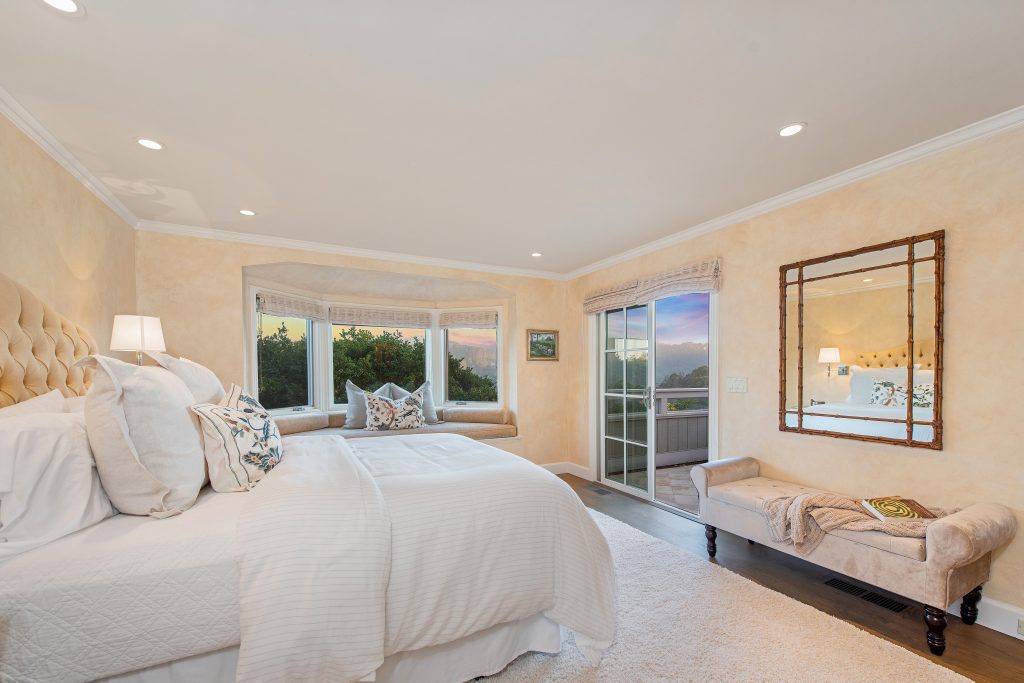 Home of the Week: View-wrapped Mill Valley domain