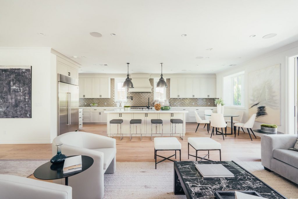 Rustic farmhouse captures natural seaside elegance