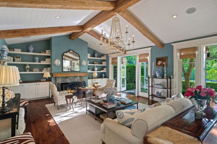 Hamptons-style estate in Rustic Canyon