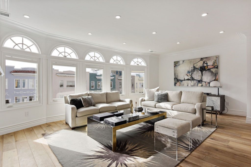 Showing modern living room in Marina