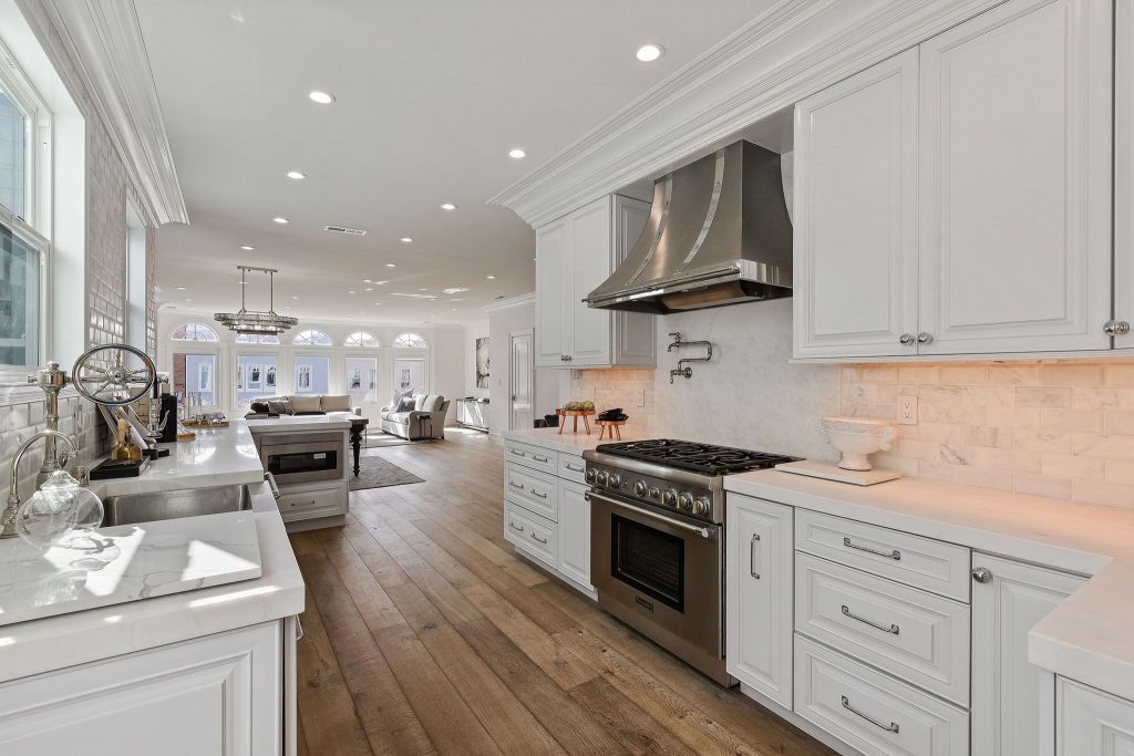 Showing alternative view of Marina kitchen