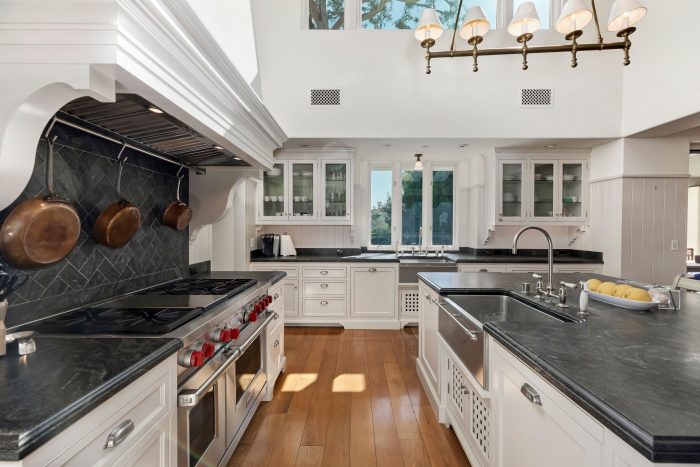 Palisades Riviera Estate Kitchen