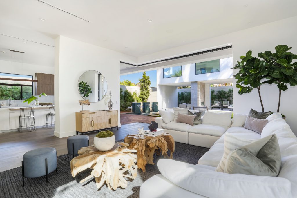 Showing creative home in LA living room