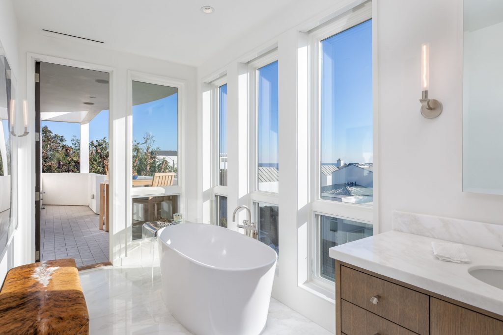 Home of the Week: Malibu Colony architectural view home