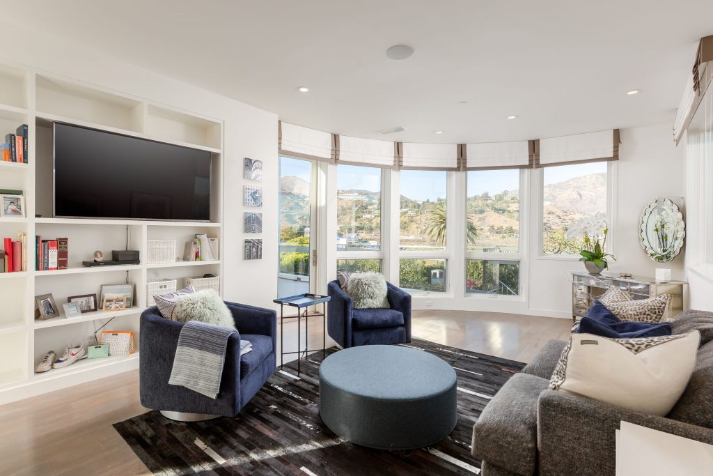 Home of the Week: Malibu Colony architectural view home