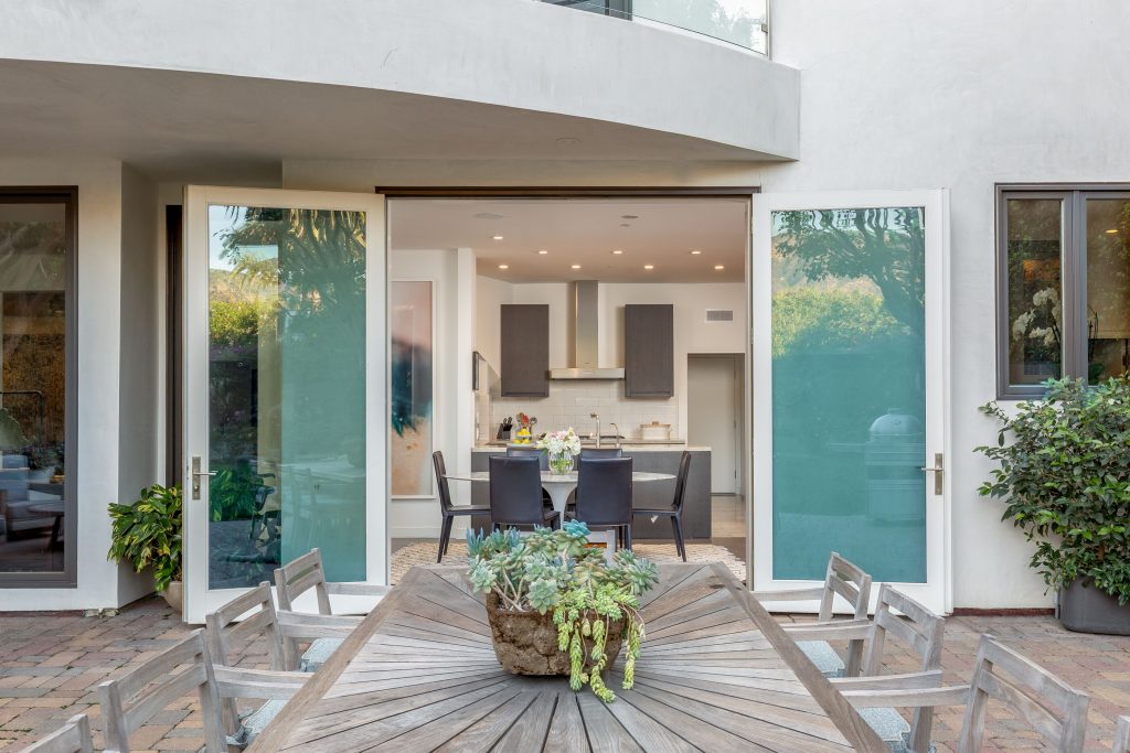 Home of the Week: Malibu Colony architectural view home