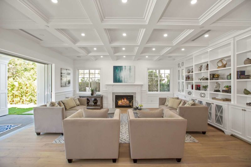 Cape Cod type home in Sherman Oaks