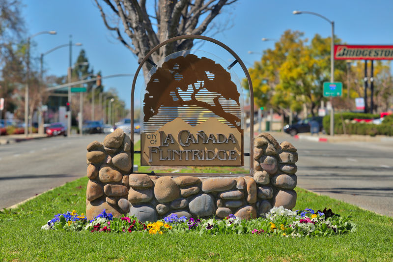 Welcome sign for Flintridge