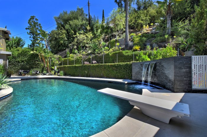 Woodland Hills Post & Beam exemplifies indoor/outdoor lifestyle