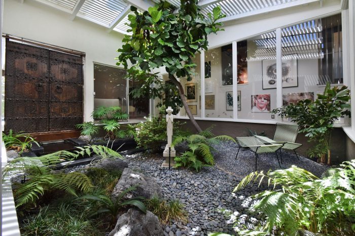 Woodland Hills Post & Beam exemplifies indoor/outdoor lifestyle