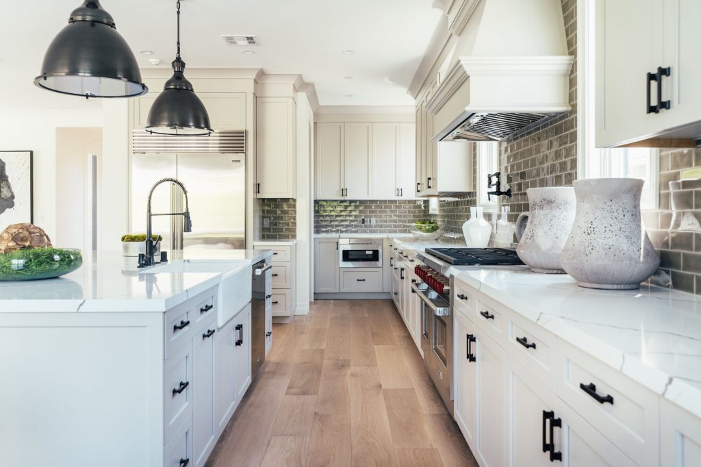 Rustic farmhouse captures natural seaside elegance