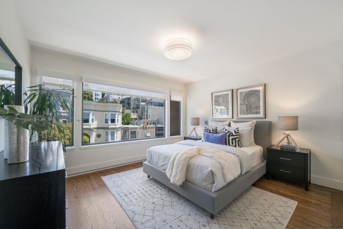 Russian Hill penthouse with vast Golden Gate view deck