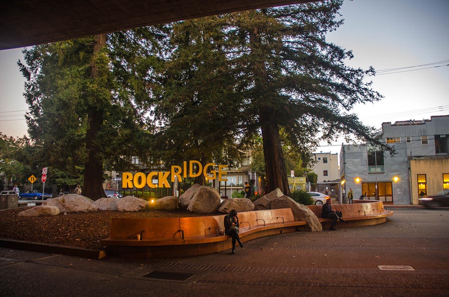 rockridgebartnight lg