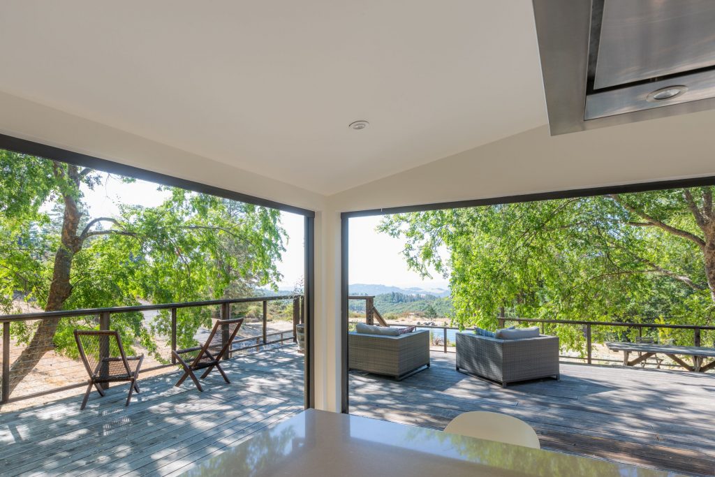 Just-renewed hideaway in the Mendocino hills