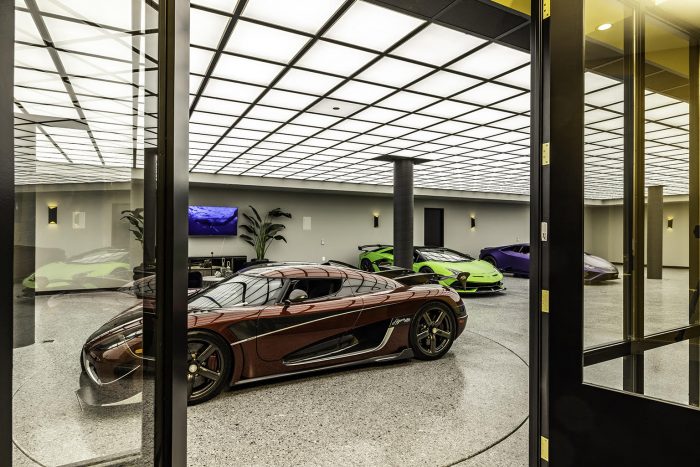 Compass indoor garage for hot rod cars