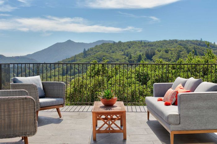 deck of Mt. tam home