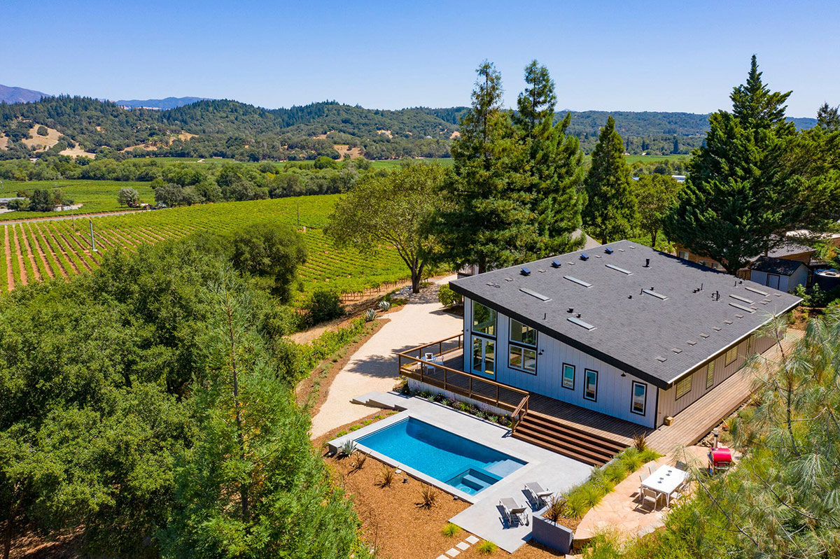 Panoramic new view estate brings Wine Country in